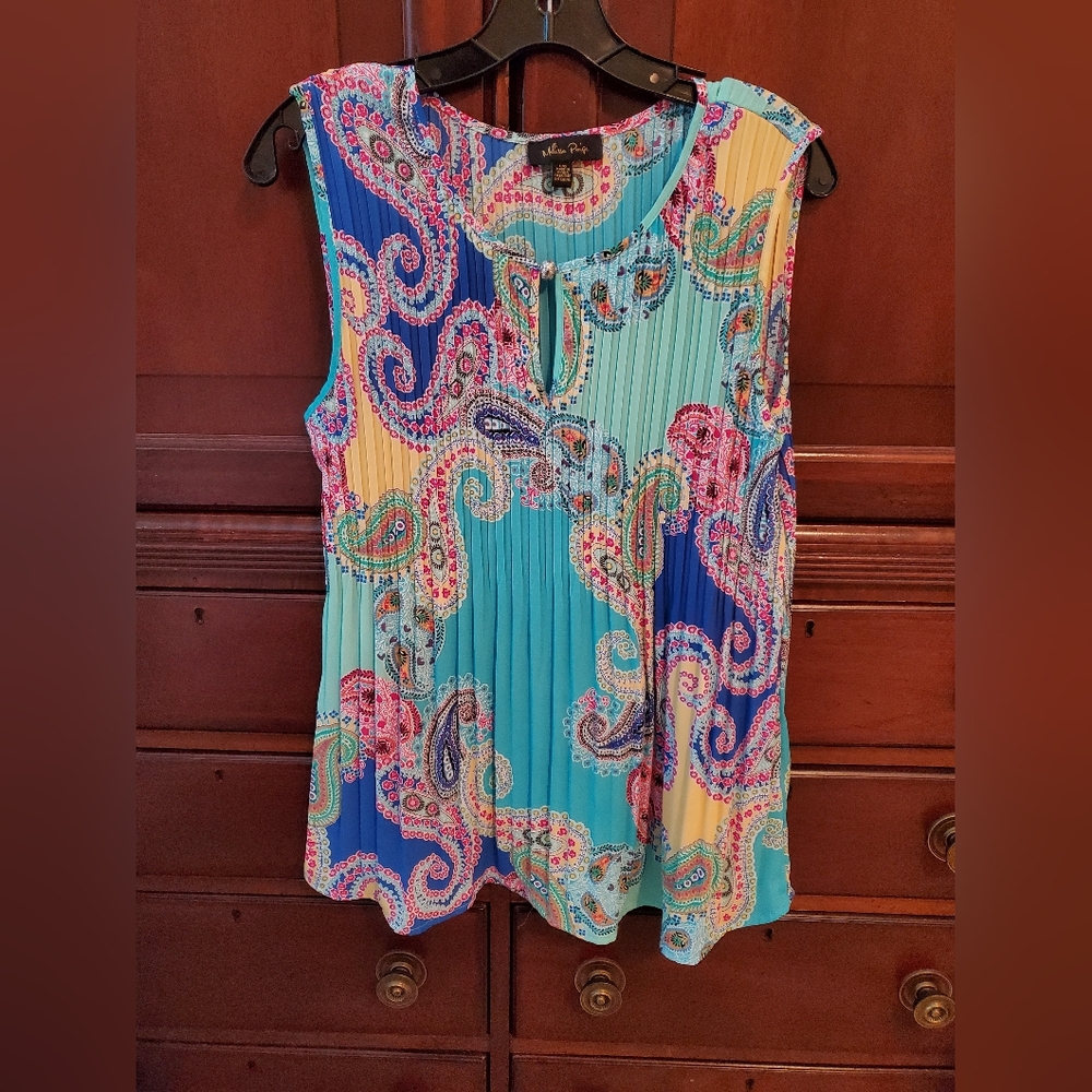 Sleeveless top
